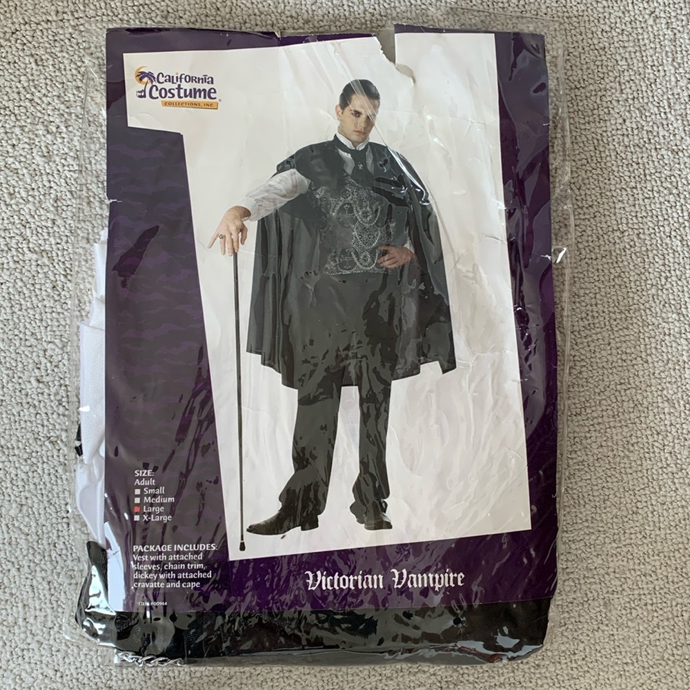 New Men’s Adult Vampire Costume (Large)